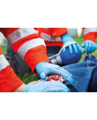 Moulage e simulazione di ferita della gamba con frattura esposta e funzione