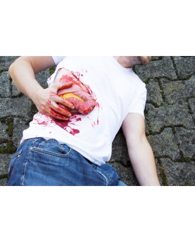 Moulage e simulazione di ferita addominale con protrusione dell intestino E