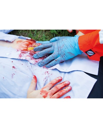 Moulage e simulazione di ferita addominale con protrusione dell intestino t